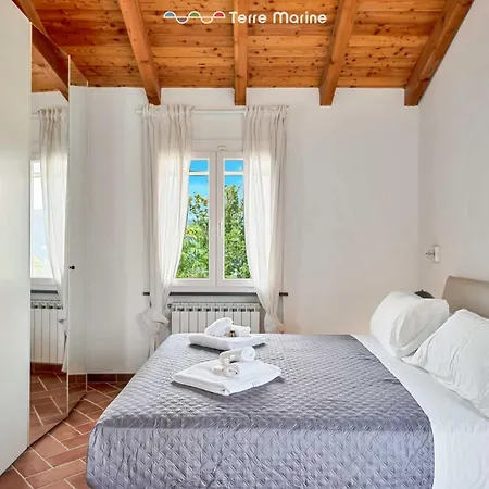 Villa Effe, Terre Marine *