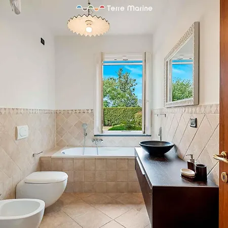 Effe, Terre Marine Villa *