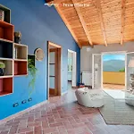 Effe, Terre Marine Vila