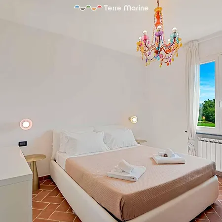 Effe, Terre Marine Vila Borghetto di Vara