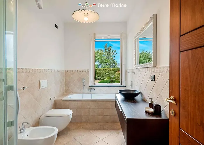 Effe, Terre Marine ヴィラ *